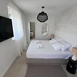 Plesa With Office And Private Pool Villa *