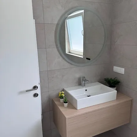 Plesa With Office And Private Pool