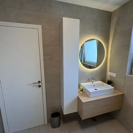 Plesa With Office And Private Pool