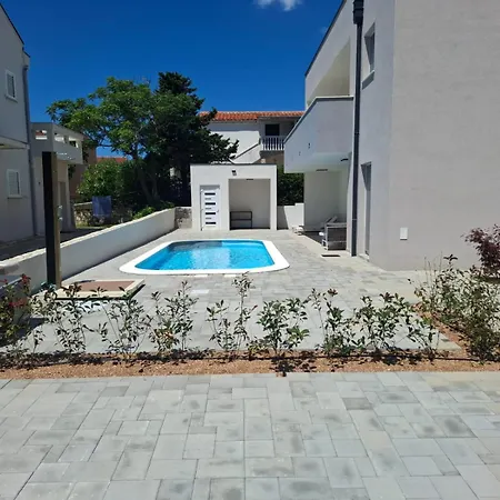 Plesa With Office And Private Pool Vila Povljana