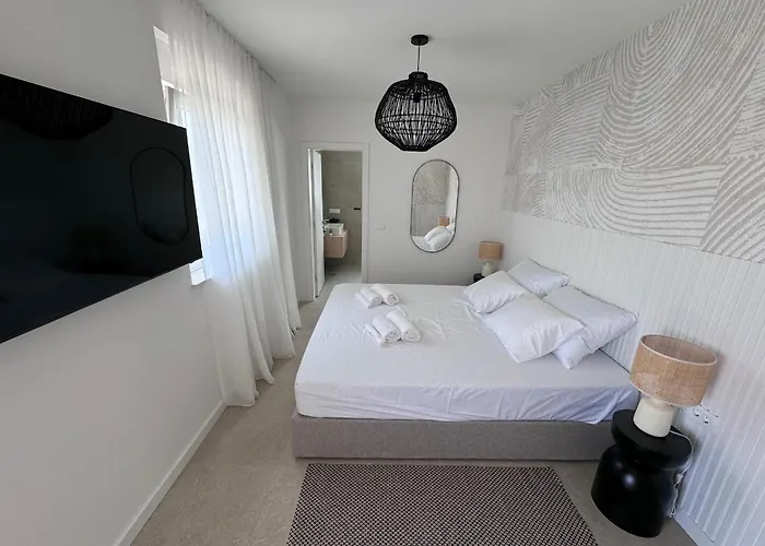 Plesa With Office And Private Pool Villa *