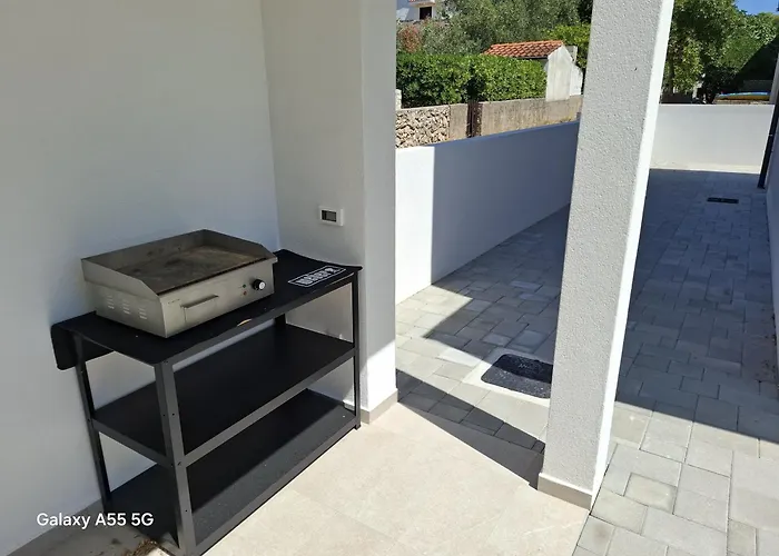 Villa Plesa With Office And Private Pool